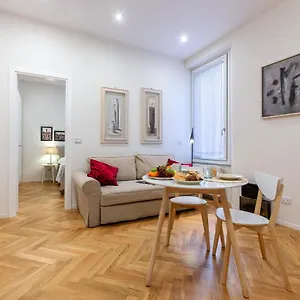  Appartamento Piazza Del Nettuno Italia